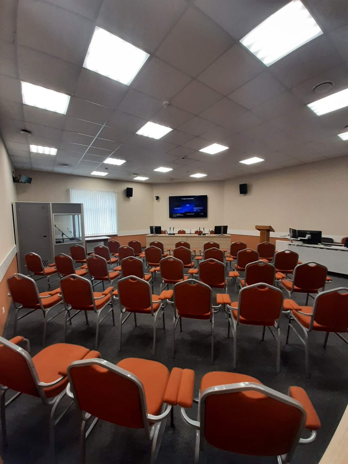 center_pc2.jpg