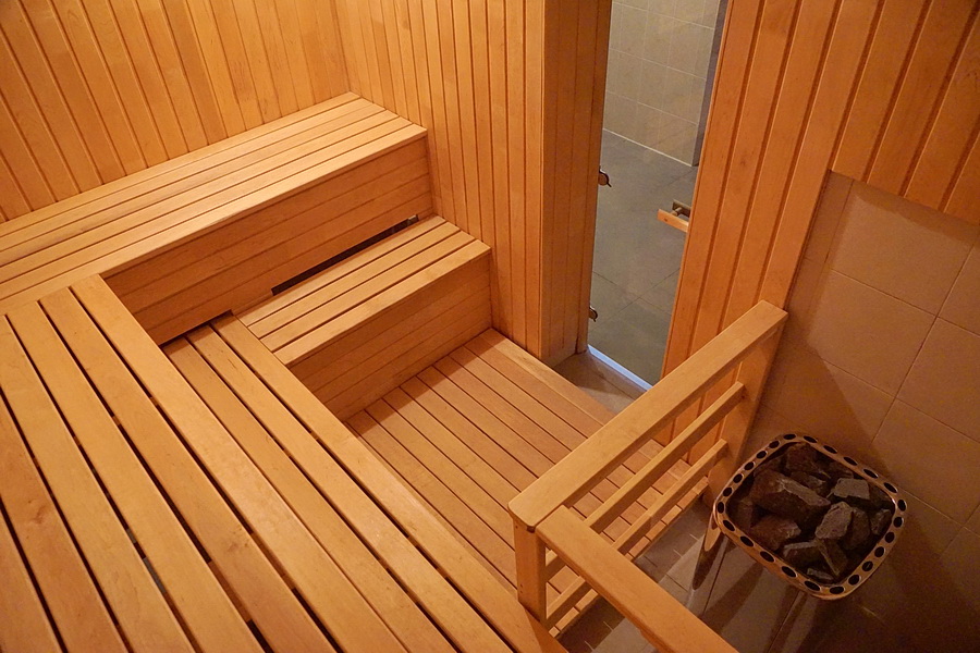 center_sauna.jpg
