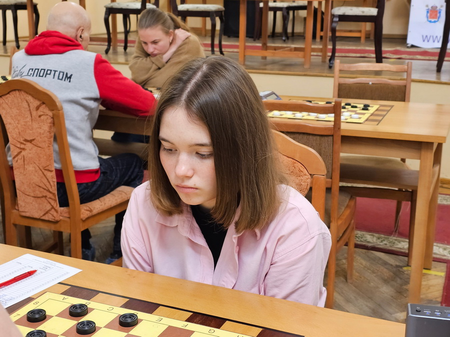 Часнакова 2 23
